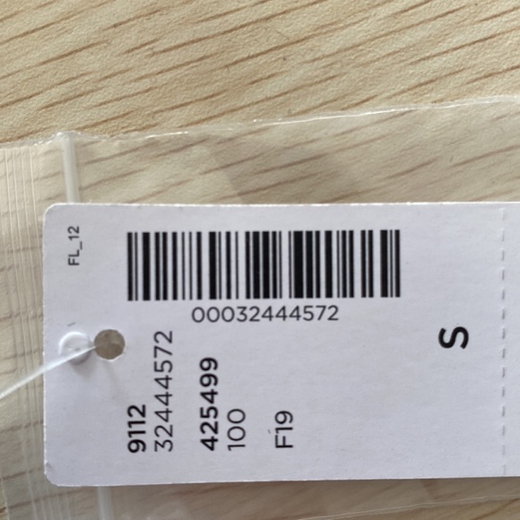 Women’s white button down shirt (blouse) Reitman’s Ressentials - Picture 8 of 8